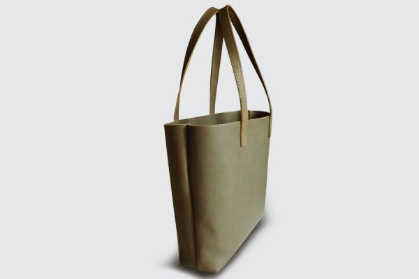 Gray_Tote_03.jpg