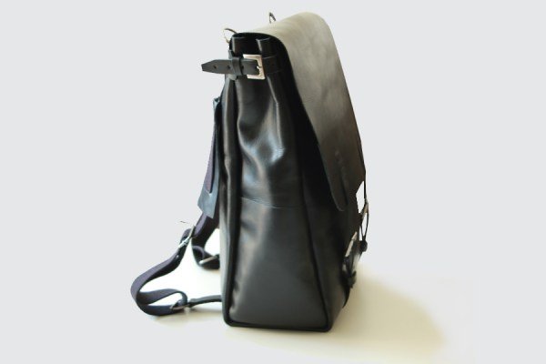 Bagpack_Black_04.jpg
