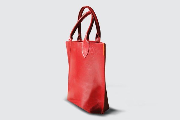 Red_Tote_02.jpg