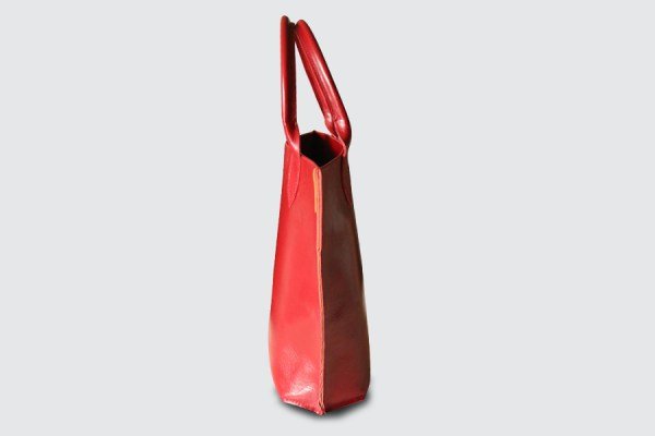 Red_Tote_03.jpg