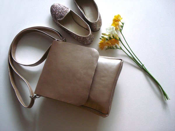 Brown_small_bag_01.jpg